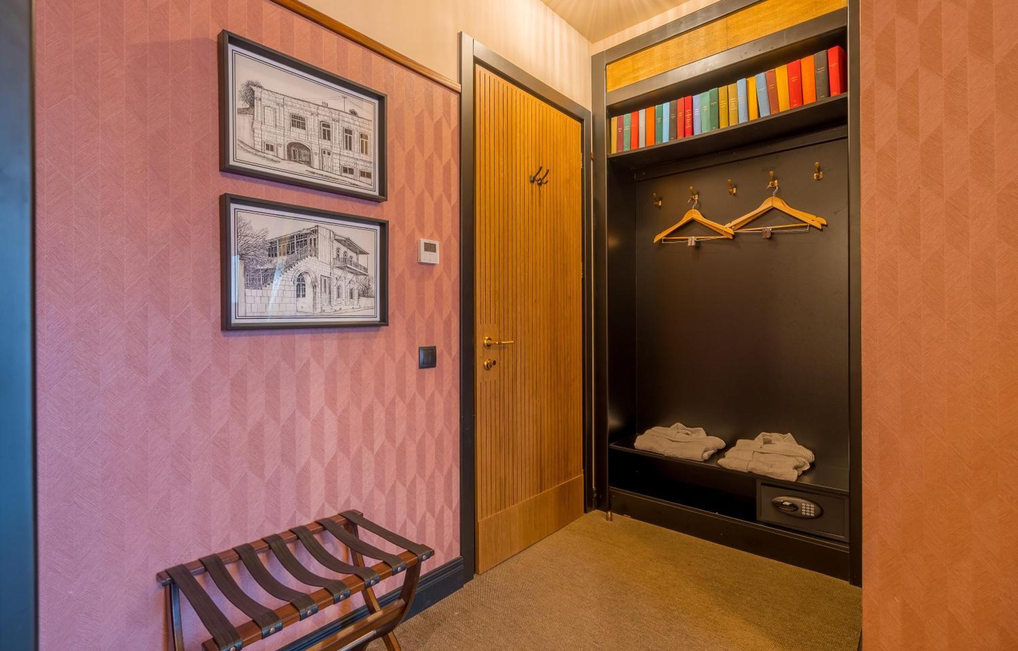 Communal Hotel Kutaisi Dış mekan fotoğraf
